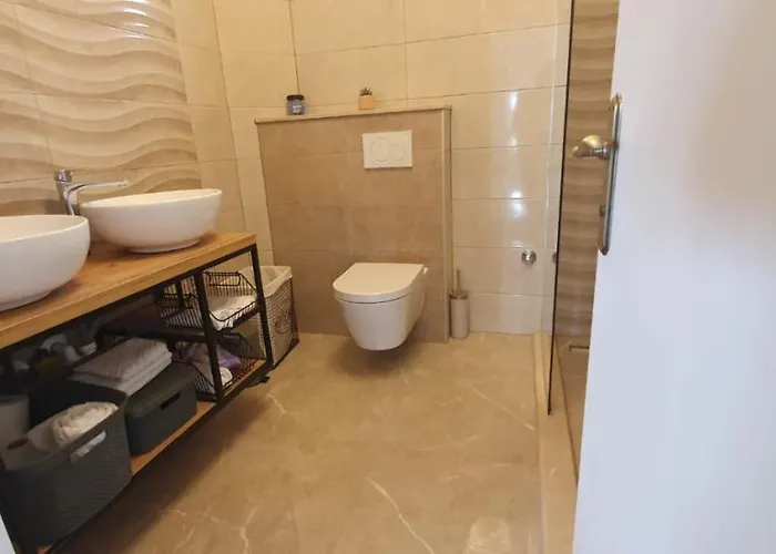 Miriva Βίλα Katuni