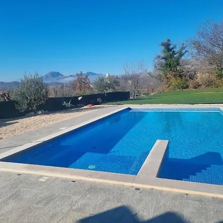 Miriva Villa *