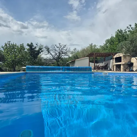 Miriva Villa *