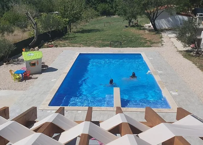 Miriva Villa *